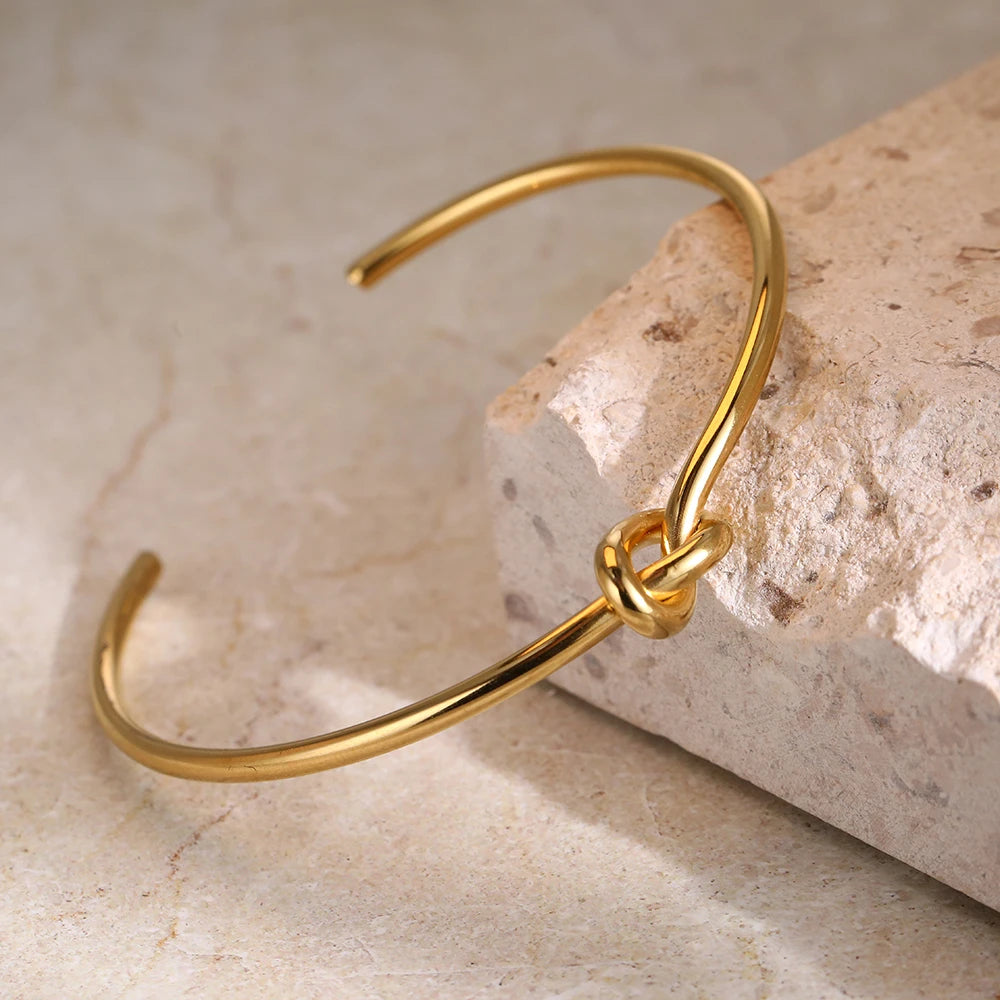 Eternal love gold bangle side bird's eye view